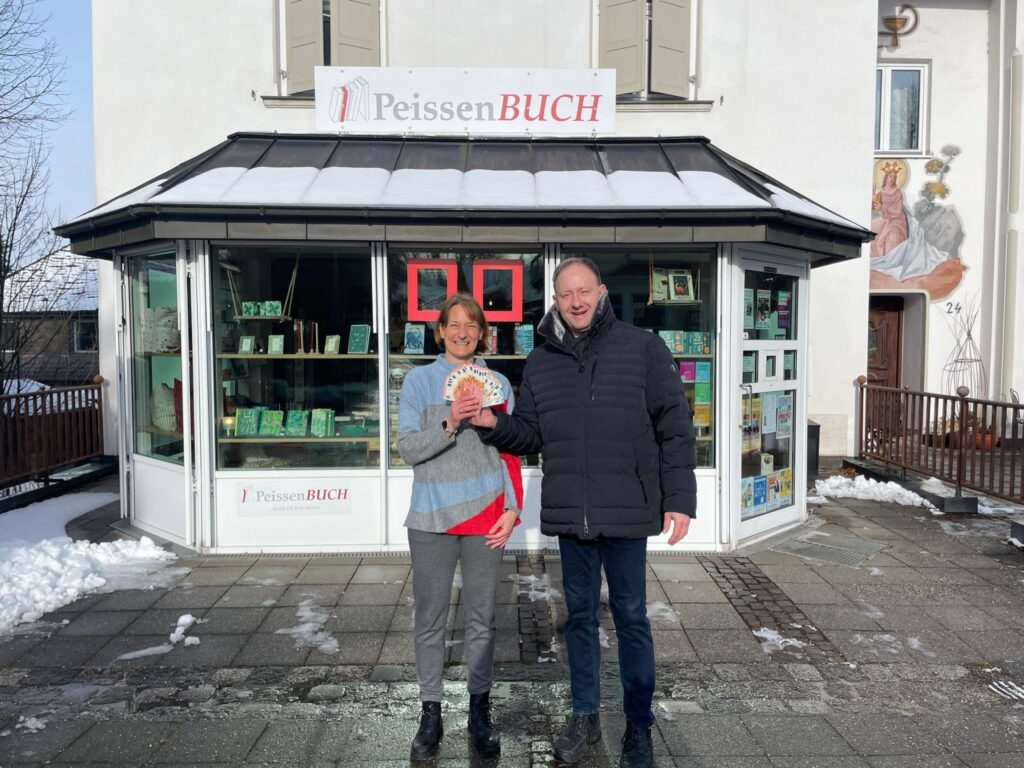 Hospiz Polling - Hospizverein Pfaffenwinkel vor PeissenBUCH im Winter.