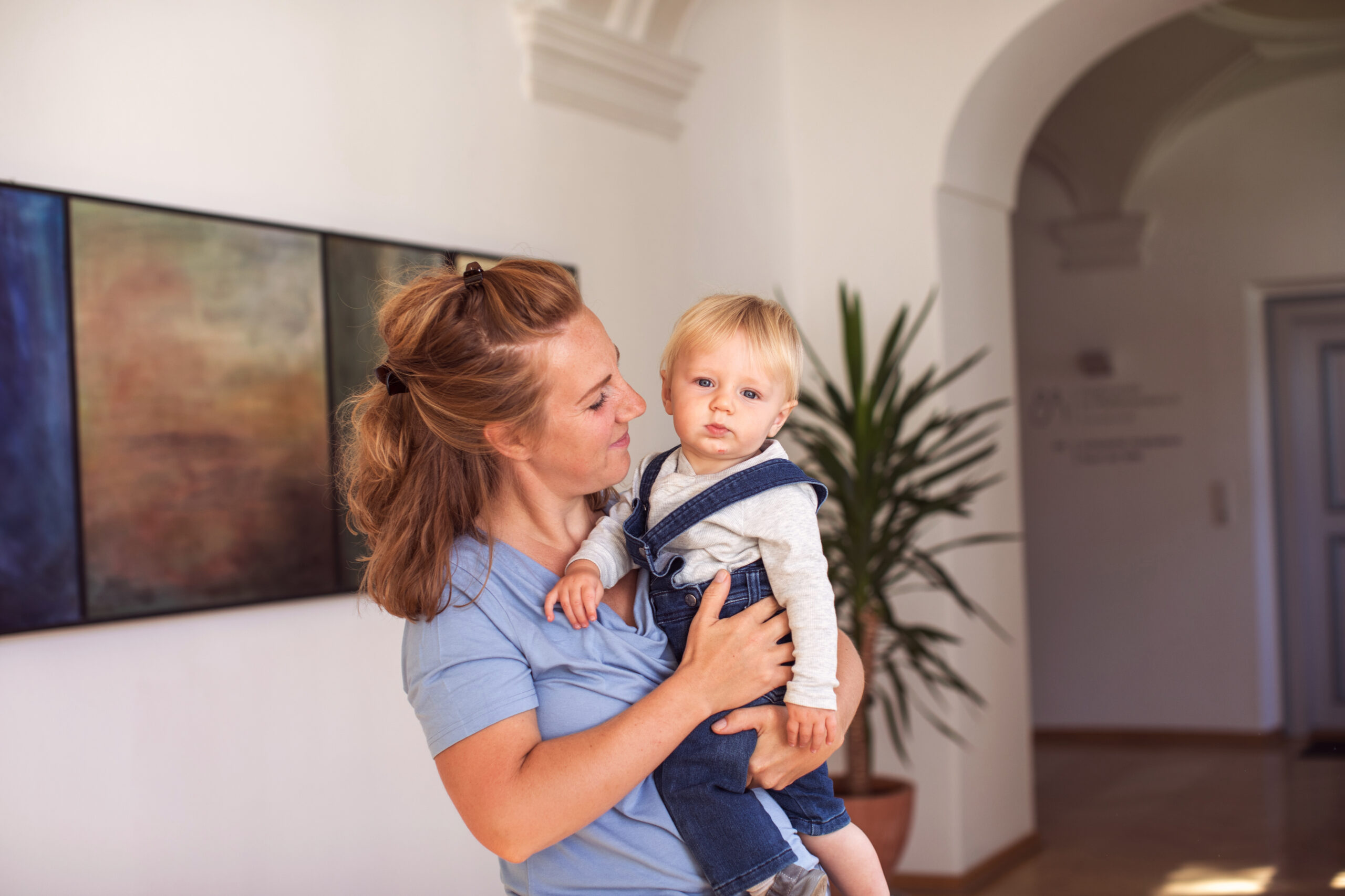 Stationäres Hospiz Kinderhospiz Hospizverein Pfaffenwinkel Kind und Frau