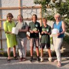 Ulrike Unsinn, Sabine Pirk, Alexander, Korbinian und Elisabeth Sterff bei der Spendenübergabe im Hotel garni Sterff